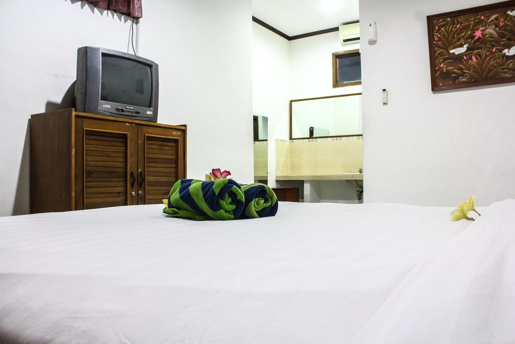 Hotel Puri Tanah Lot Kuta Lombok Exterior foto