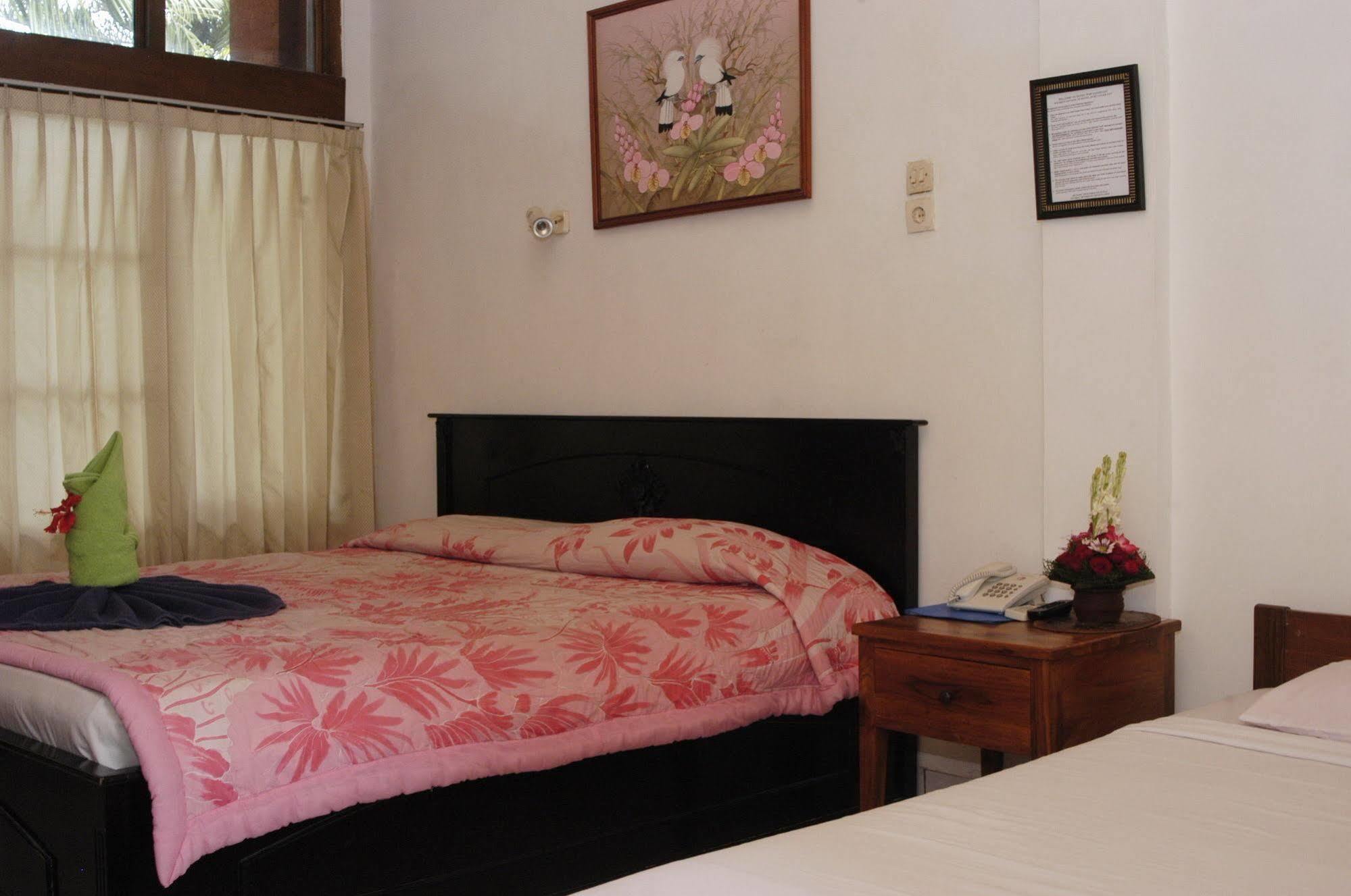 Hotel Puri Tanah Lot Kuta Lombok Exterior foto